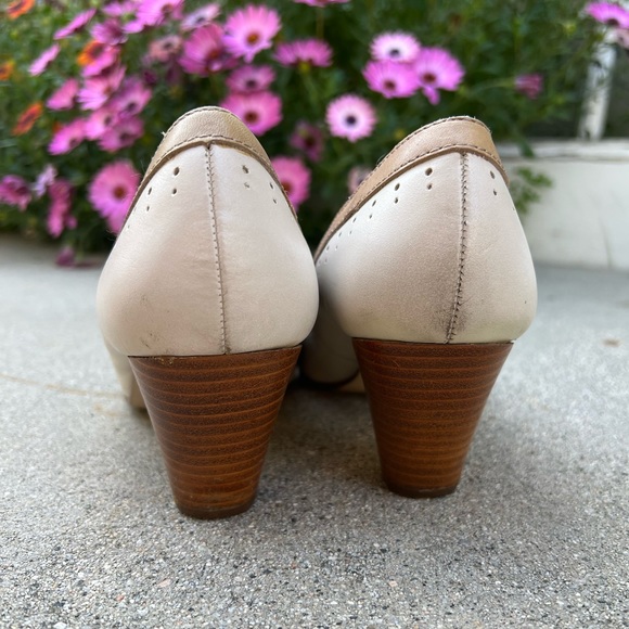 Seychelles heels in bisque and taupe - vintage inspired size 9 - Picture 4 of 7
